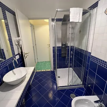 E Flat Park And Pool Будинок відпочинку *