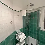 E Flat Park And Pool Holiday home Sorrento