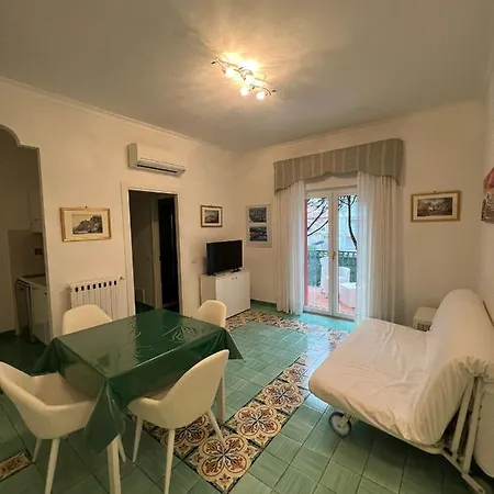 E Flat Park And Pool Casa vacanze *