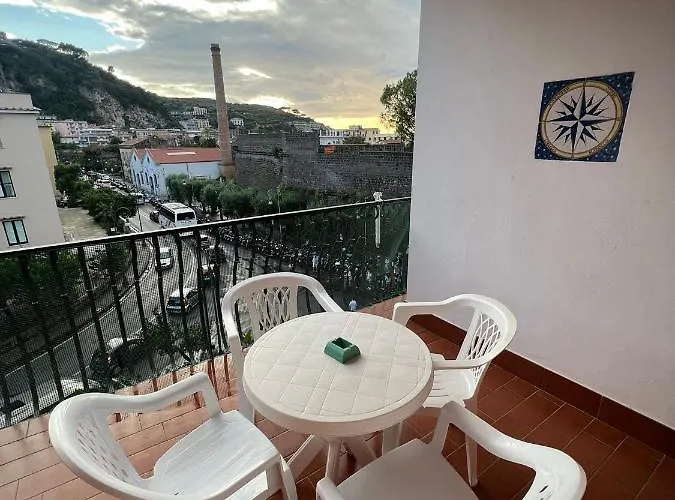 E Flat Park And Pool Σπίτι διακοπών Σορέντο