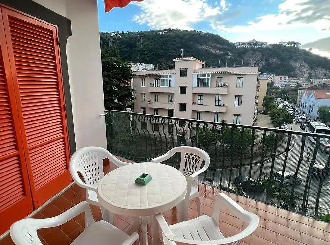 E Flat Park And Pool Σπίτι διακοπών Σορέντο