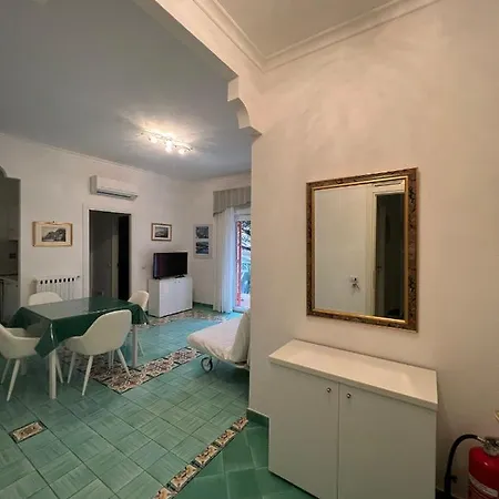 E Flat Park And Pool * 索伦托